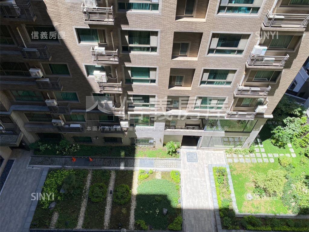 專任藝文竹城富士三房車位房屋室內格局與周邊環境