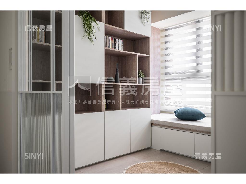 專任現代風高樓質感文心匯房屋室內格局與周邊環境