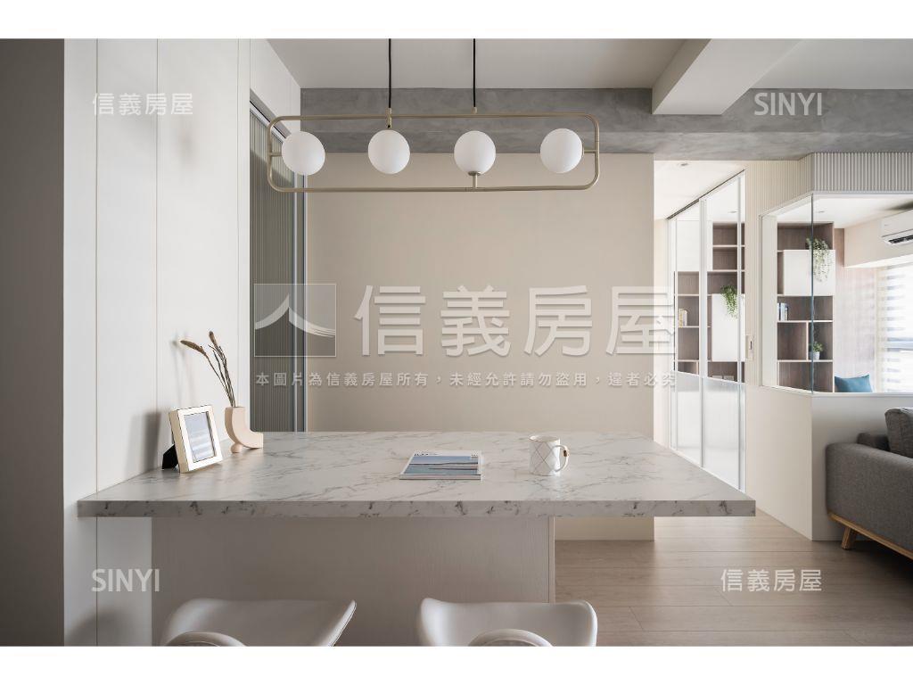 專任現代風高樓質感文心匯房屋室內格局與周邊環境