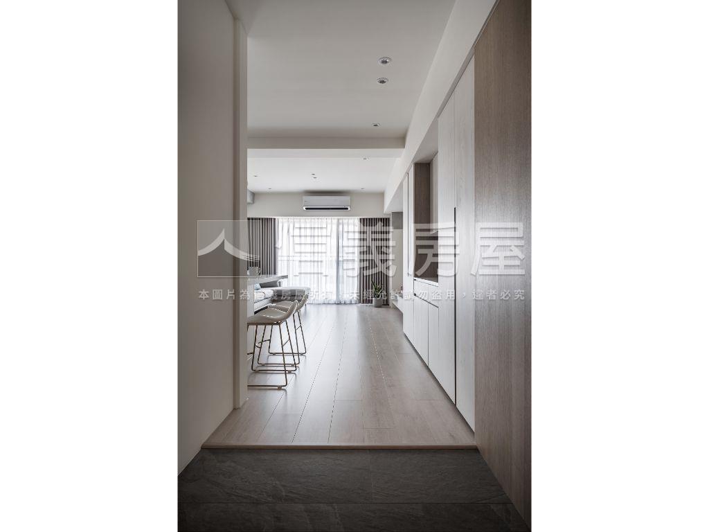 專任現代風高樓質感文心匯房屋室內格局與周邊環境