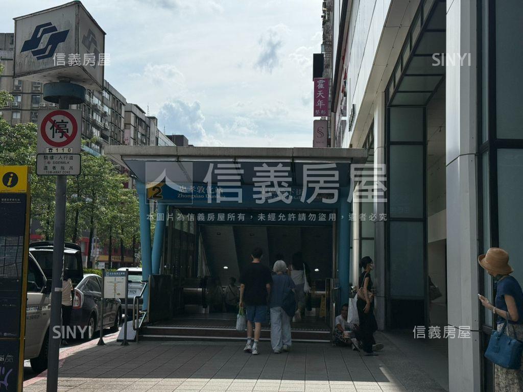 大安區三個店面三角窗房屋室內格局與周邊環境