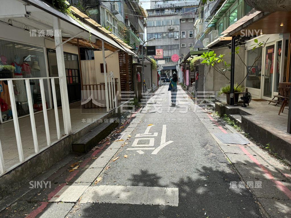 大安區三個店面三角窗房屋室內格局與周邊環境