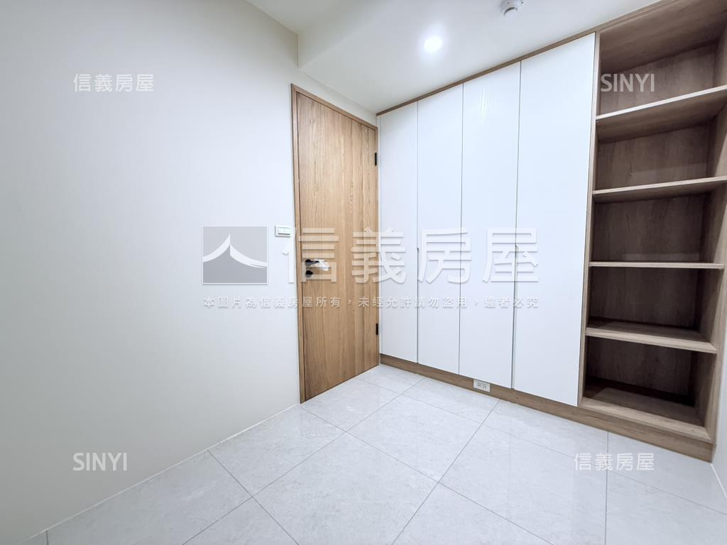 店長推薦電梯兩房兩廳房屋室內格局與周邊環境