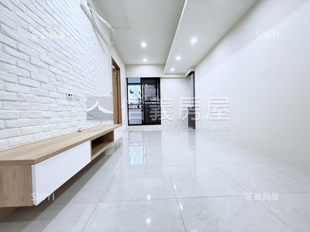 店長推薦電梯兩房兩廳房屋室內格局與周邊環境