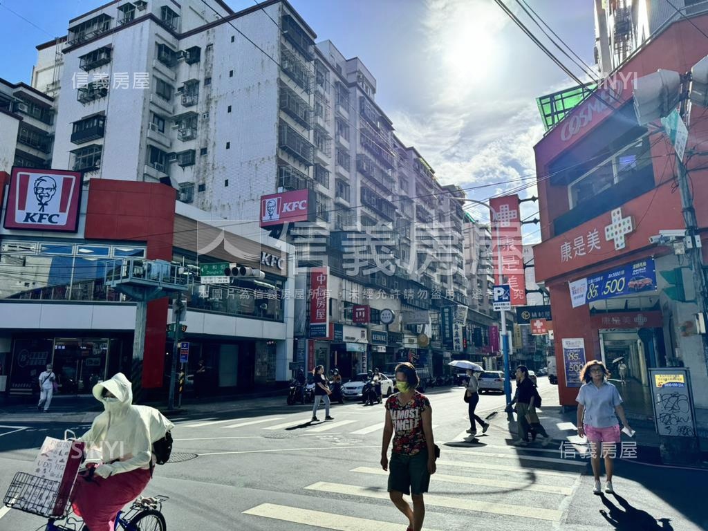 彩虹角窗黃金店霸房屋室內格局與周邊環境