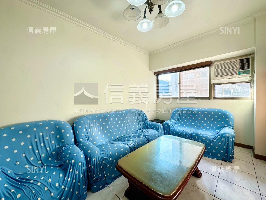 捷運迴龍站龍鳳會三房車位房屋室內格局與周邊環境