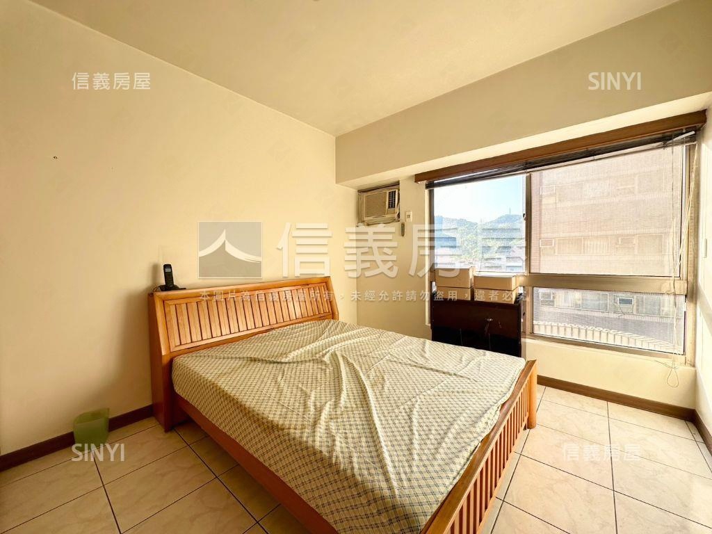 捷運迴龍站龍鳳會三房車位房屋室內格局與周邊環境