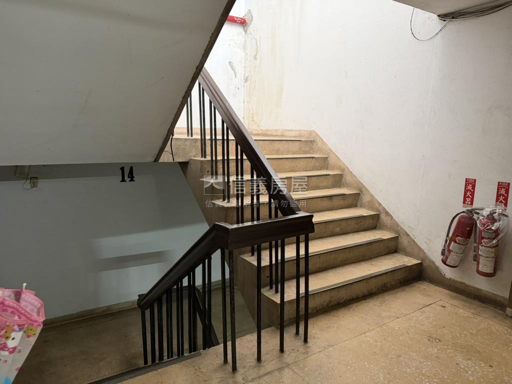 南京西路高樓陽台美屋房屋室內格局與周邊環境
