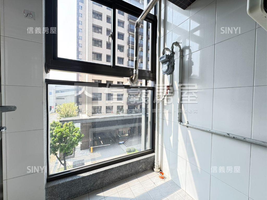 高大芳崗博士館兩房車位房屋室內格局與周邊環境