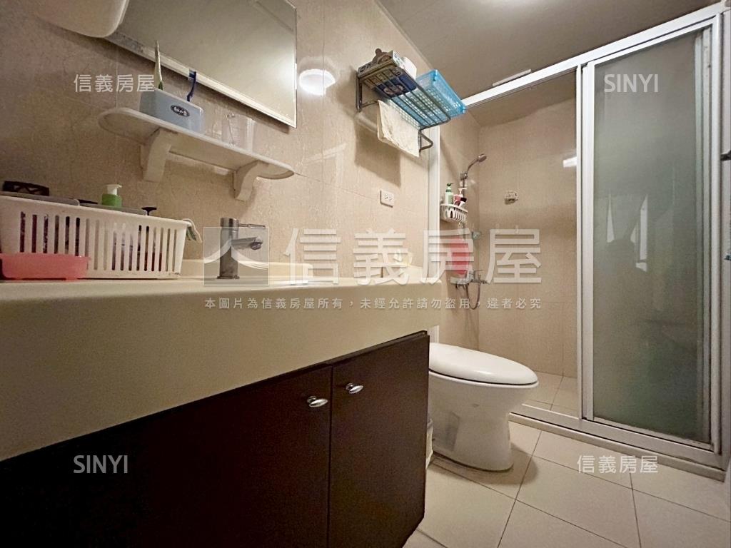 市區採光三房附獨立大車位房屋室內格局與周邊環境