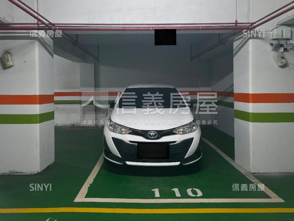 市區採光三房附獨立大車位房屋室內格局與周邊環境