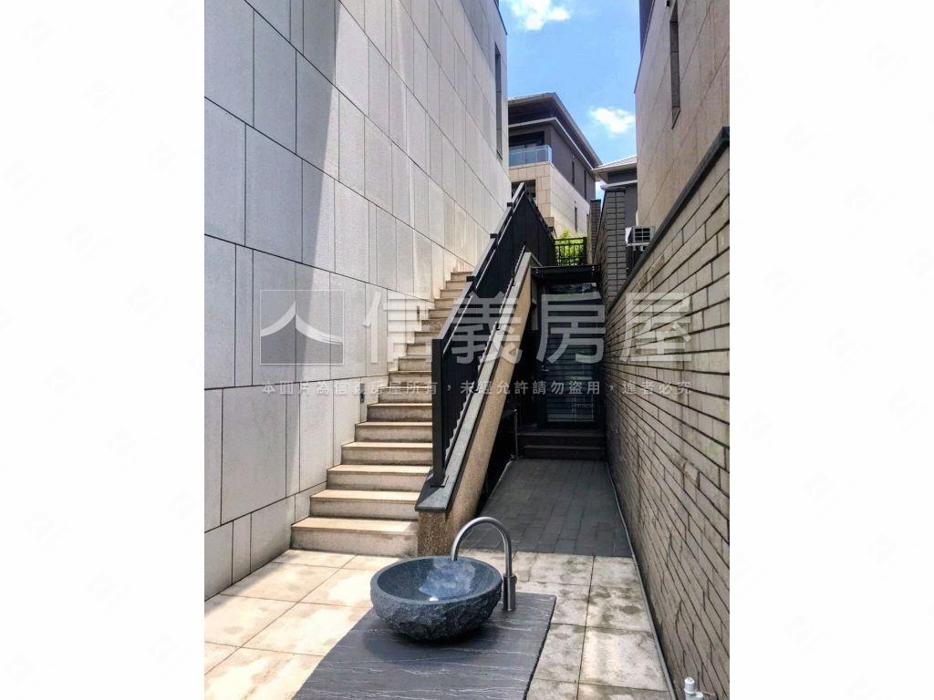 華固華城電梯大別墅房屋室內格局與周邊環境