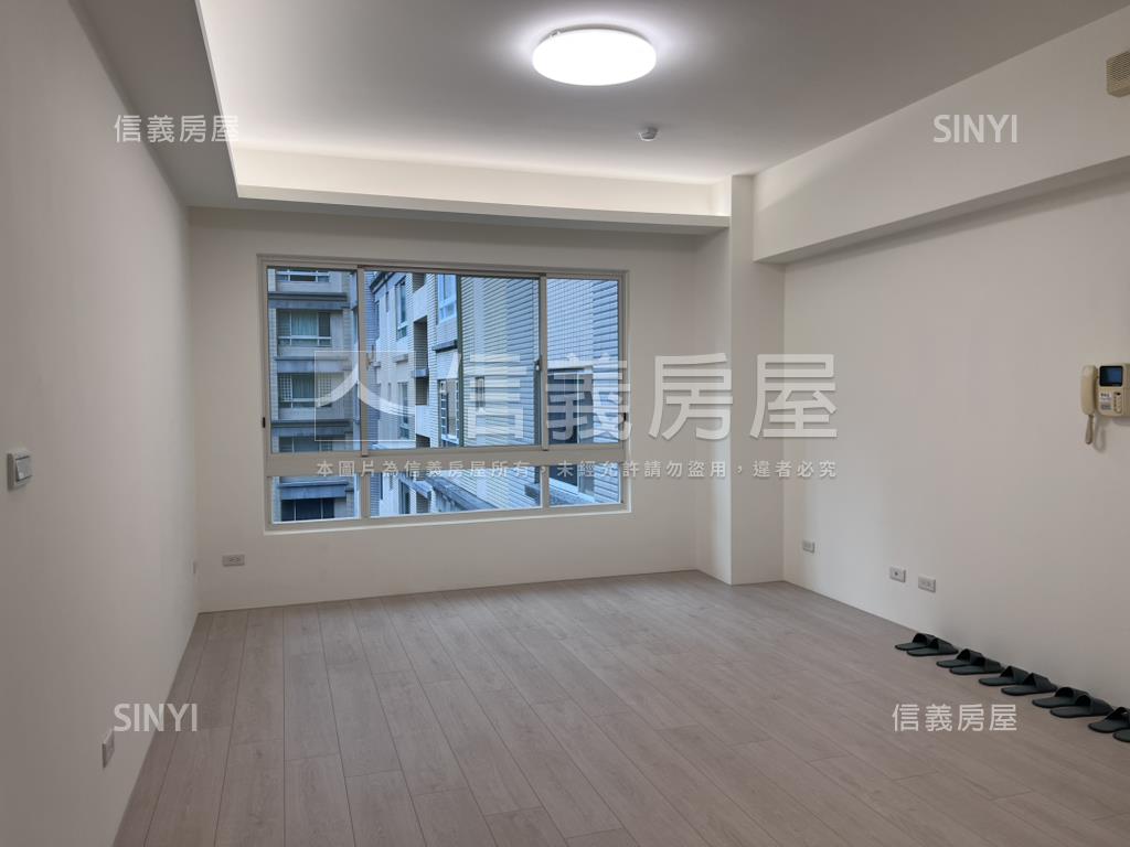 家樂福美妝採光三房平車房屋室內格局與周邊環境