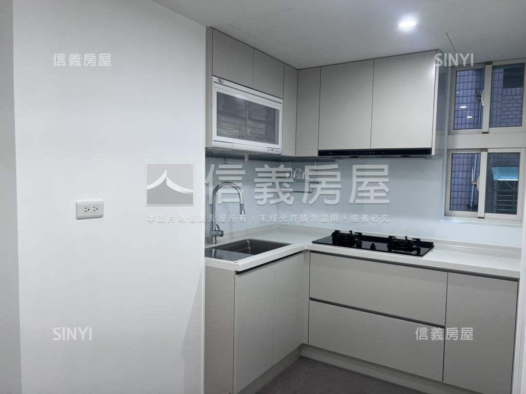 家樂福美妝採光三房平車房屋室內格局與周邊環境