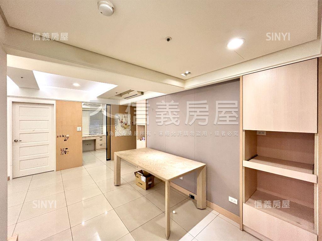 樺福水悅高樓層附坡平車位房屋室內格局與周邊環境