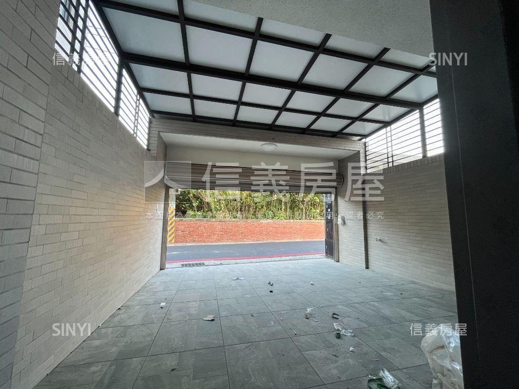 近南科全新面寬雙車墅房屋室內格局與周邊環境