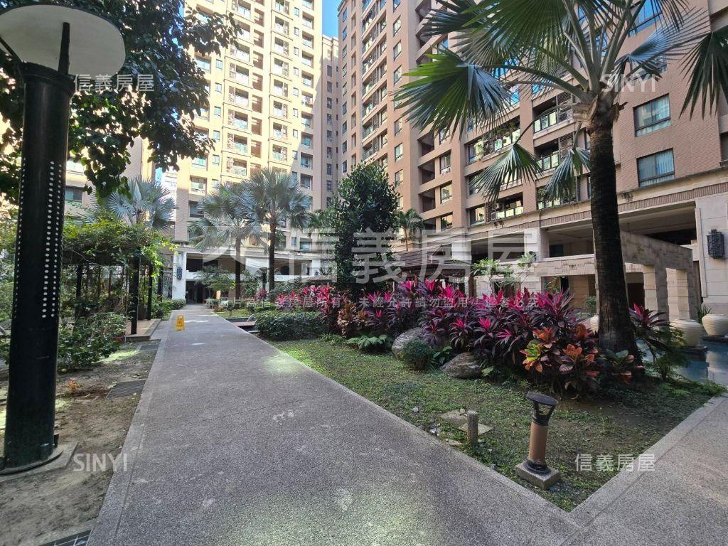 近清華學區浪琴嶼兩房車位房屋室內格局與周邊環境