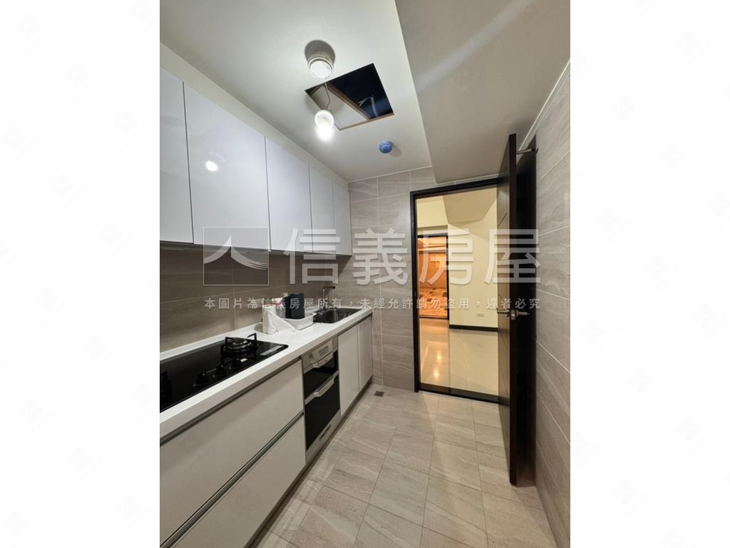 榮耀西門可隔兩房房屋室內格局與周邊環境