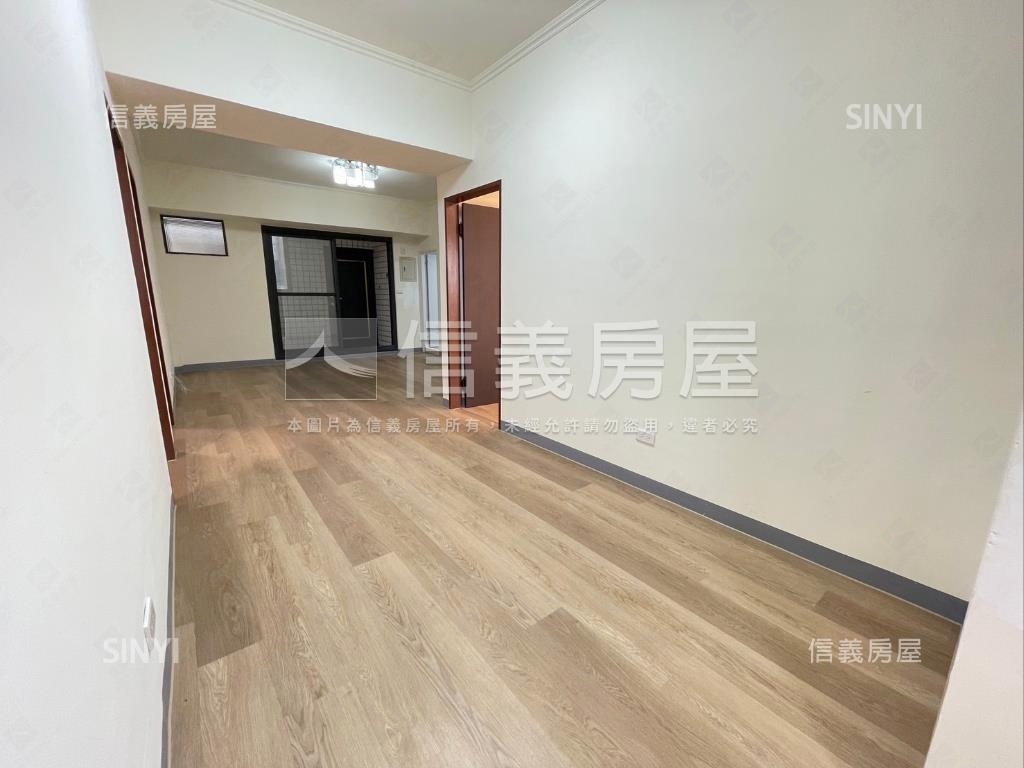 近五甲國小翻新美３房平車房屋室內格局與周邊環境