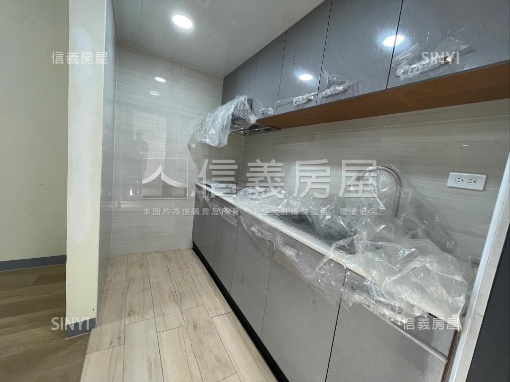 近五甲國小翻新美３房平車房屋室內格局與周邊環境