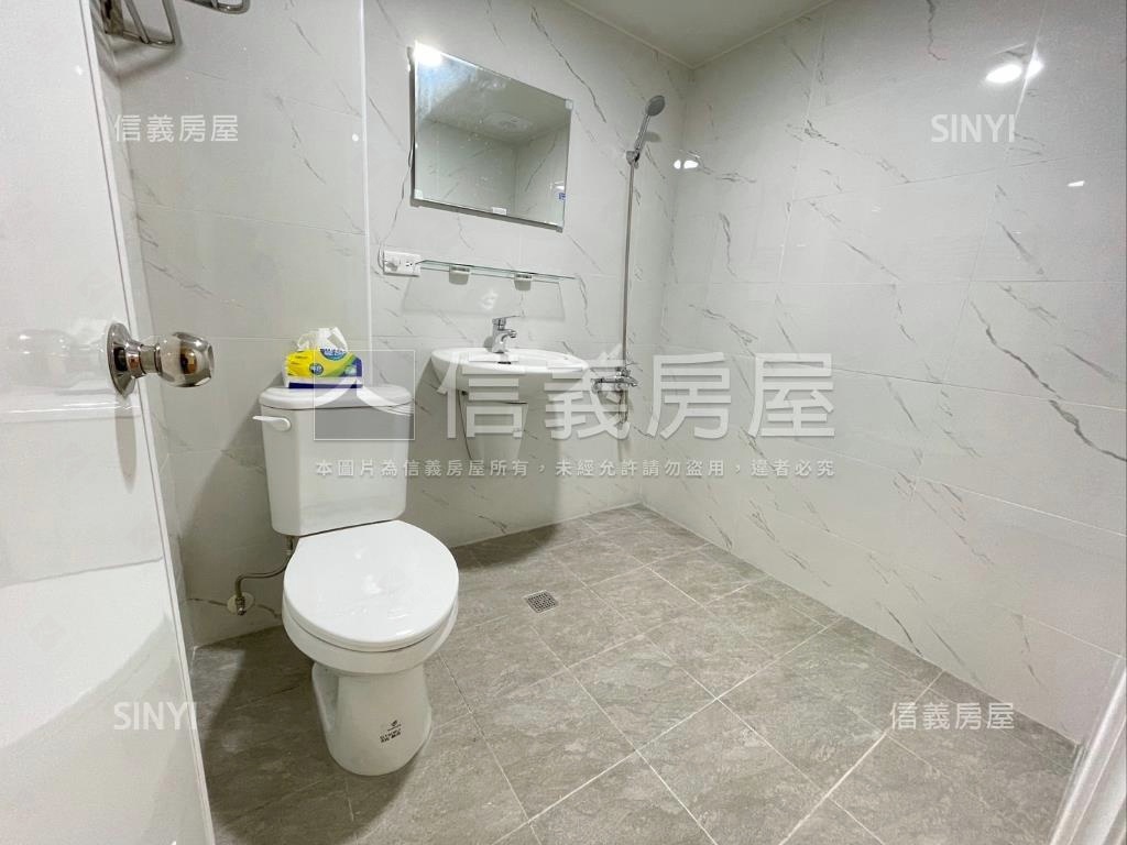 近五甲國小翻新美３房平車房屋室內格局與周邊環境
