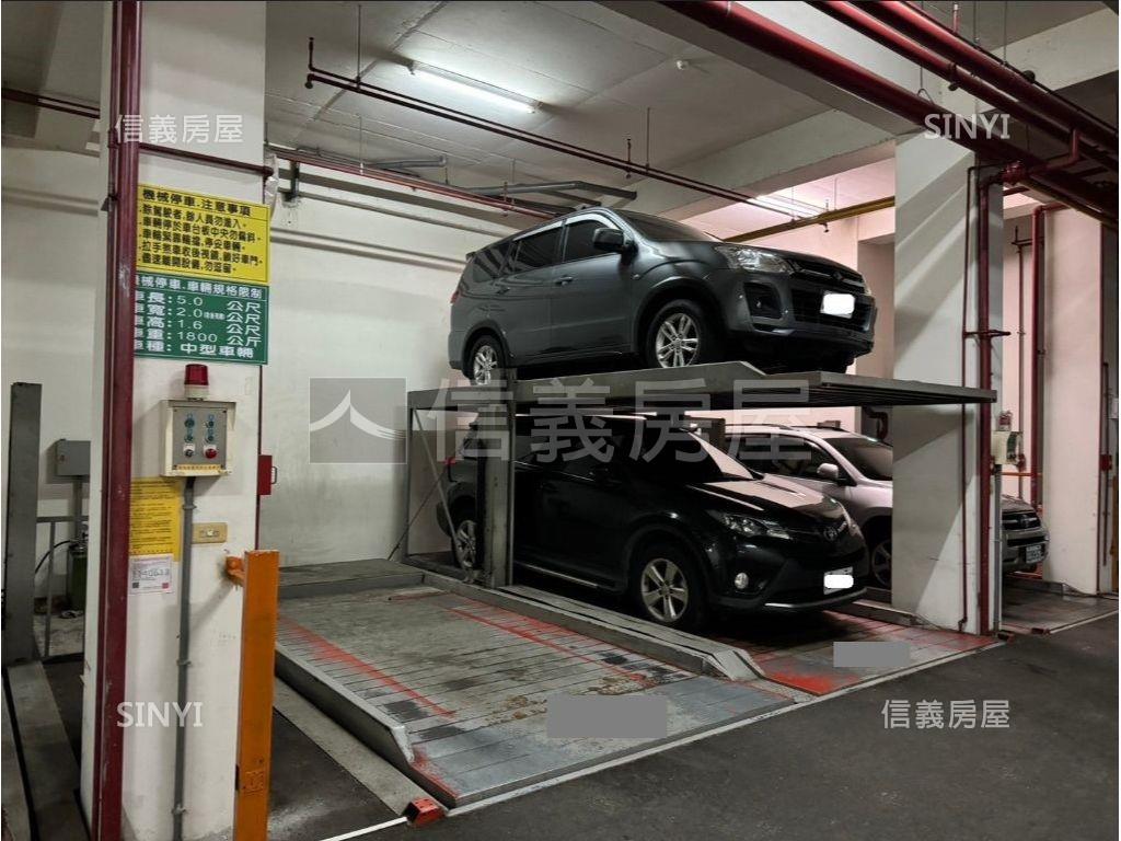 北區電梯大三房附車位房屋室內格局與周邊環境