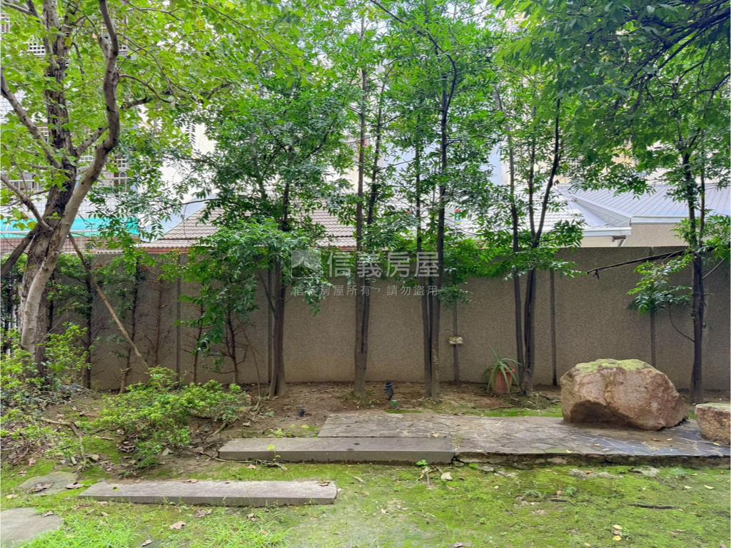 宏台美術館４房Ｂ１雙平車房屋室內格局與周邊環境
