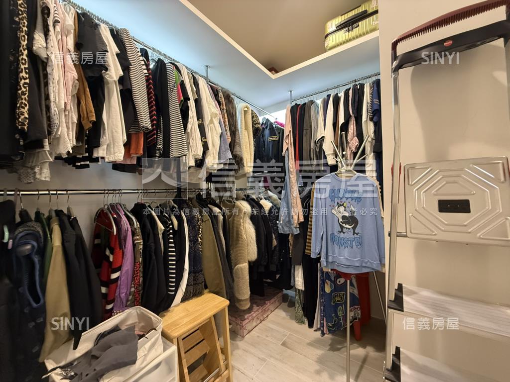 皇家璽苑精裝小宅房屋室內格局與周邊環境