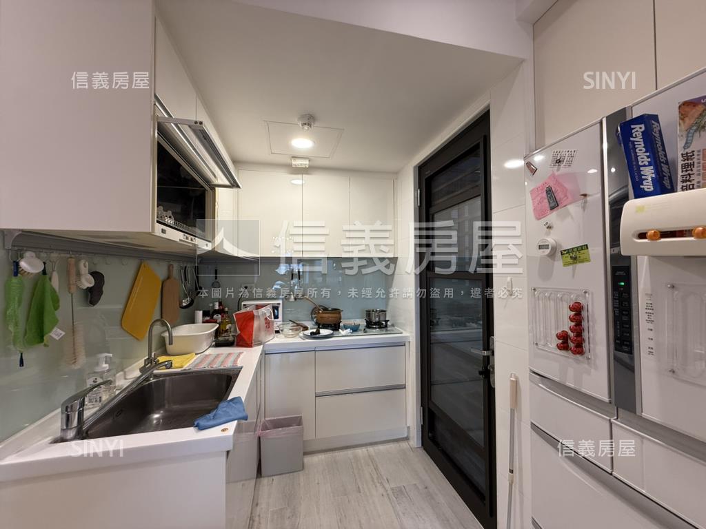 皇家璽苑精裝小宅房屋室內格局與周邊環境