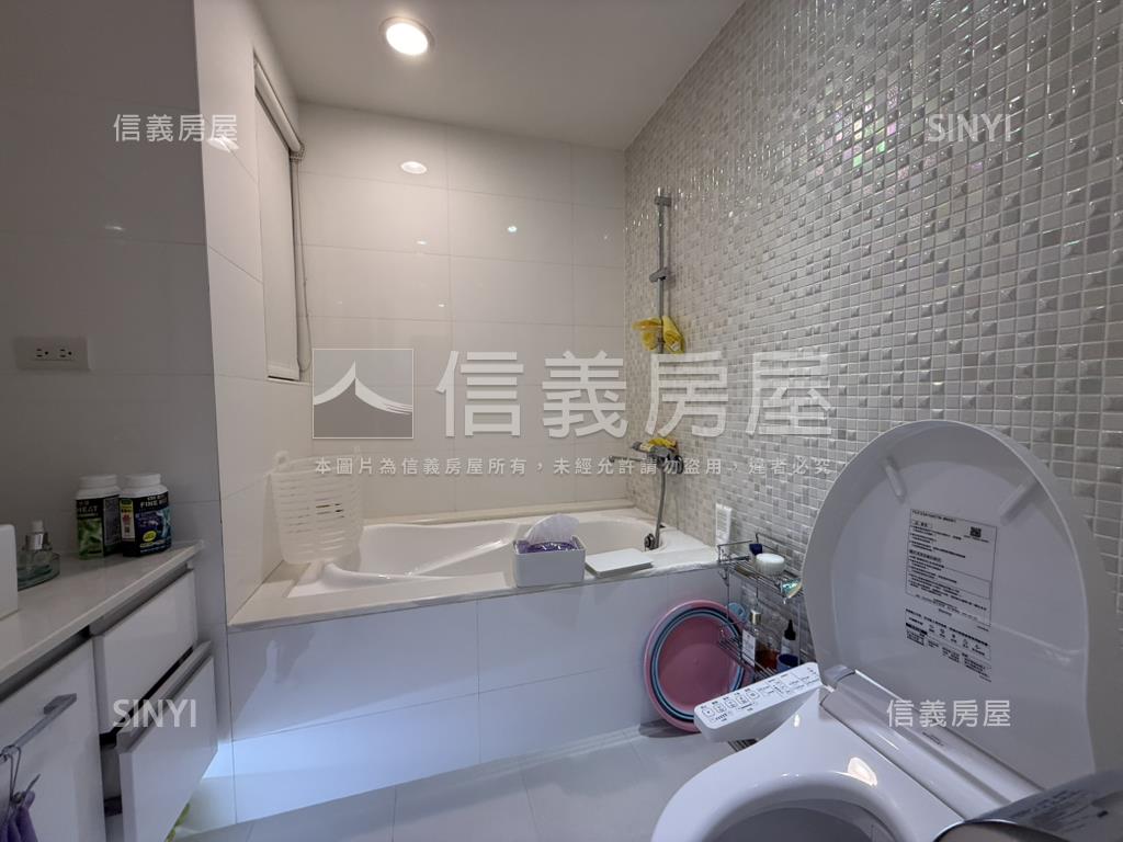 皇家璽苑精裝小宅房屋室內格局與周邊環境