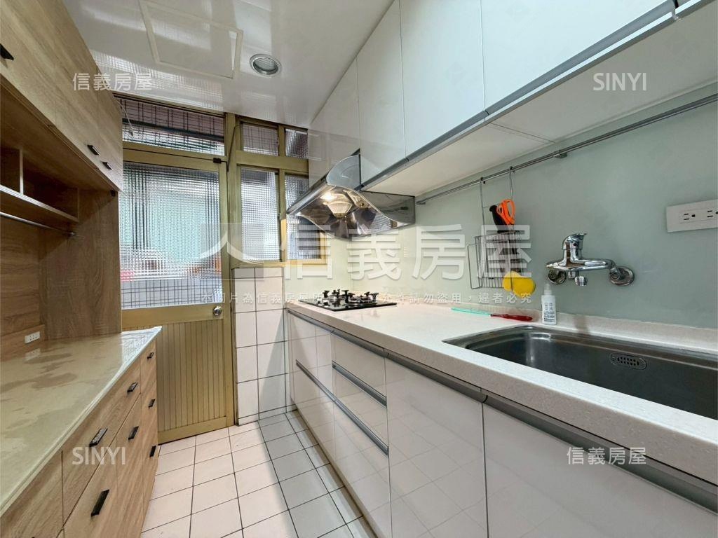 大順金品。華廈電梯３房房屋室內格局與周邊環境