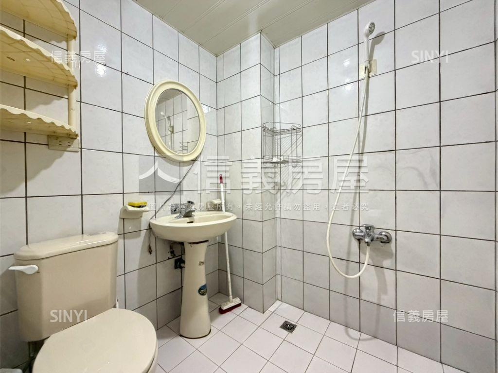 大順金品。華廈電梯３房房屋室內格局與周邊環境