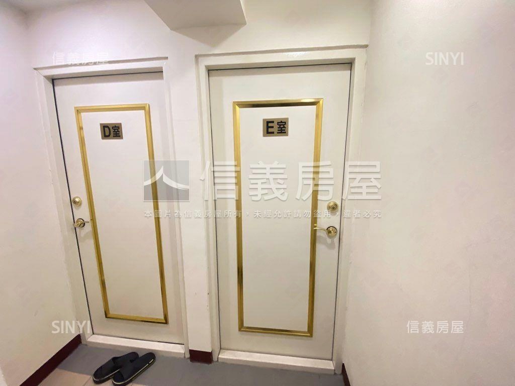 近台中女中電梯７套華廈房屋室內格局與周邊環境