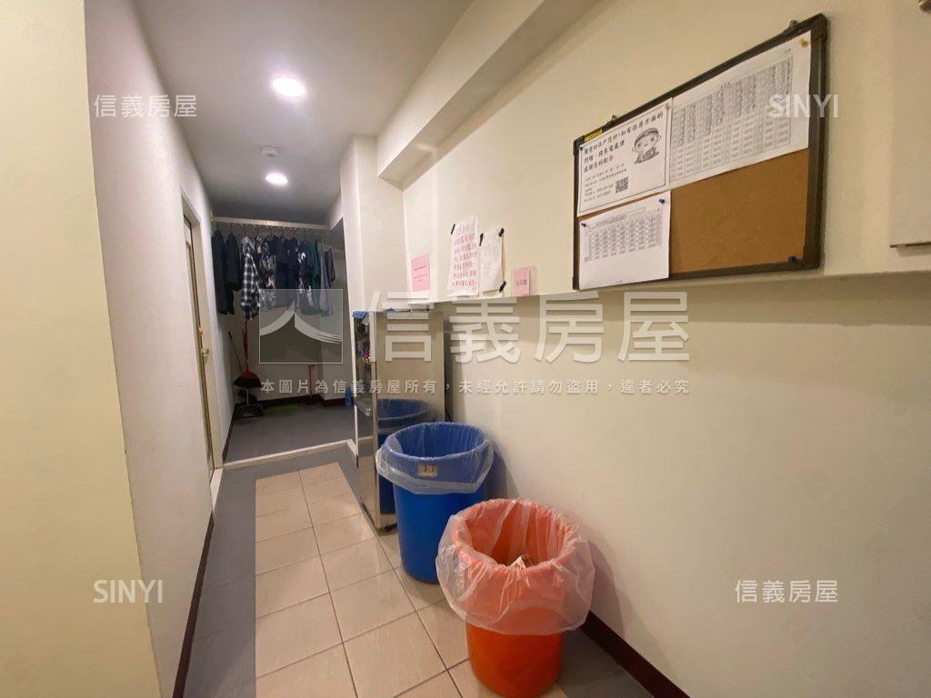 近台中女中電梯７套華廈房屋室內格局與周邊環境