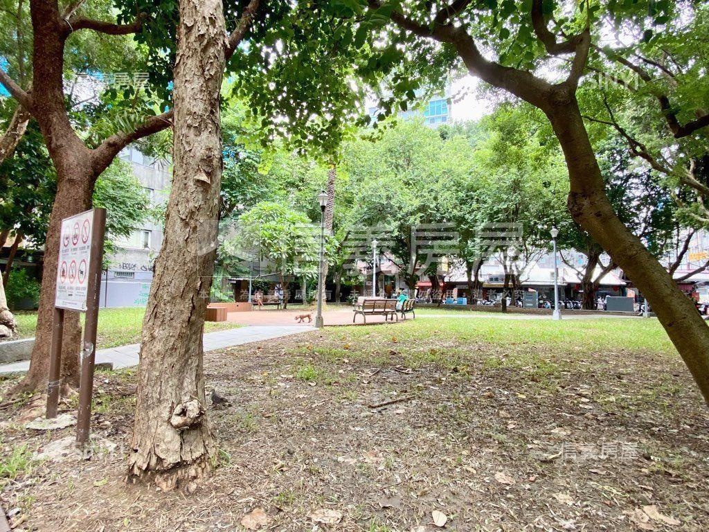 歐夏蕾平面車位房屋室內格局與周邊環境