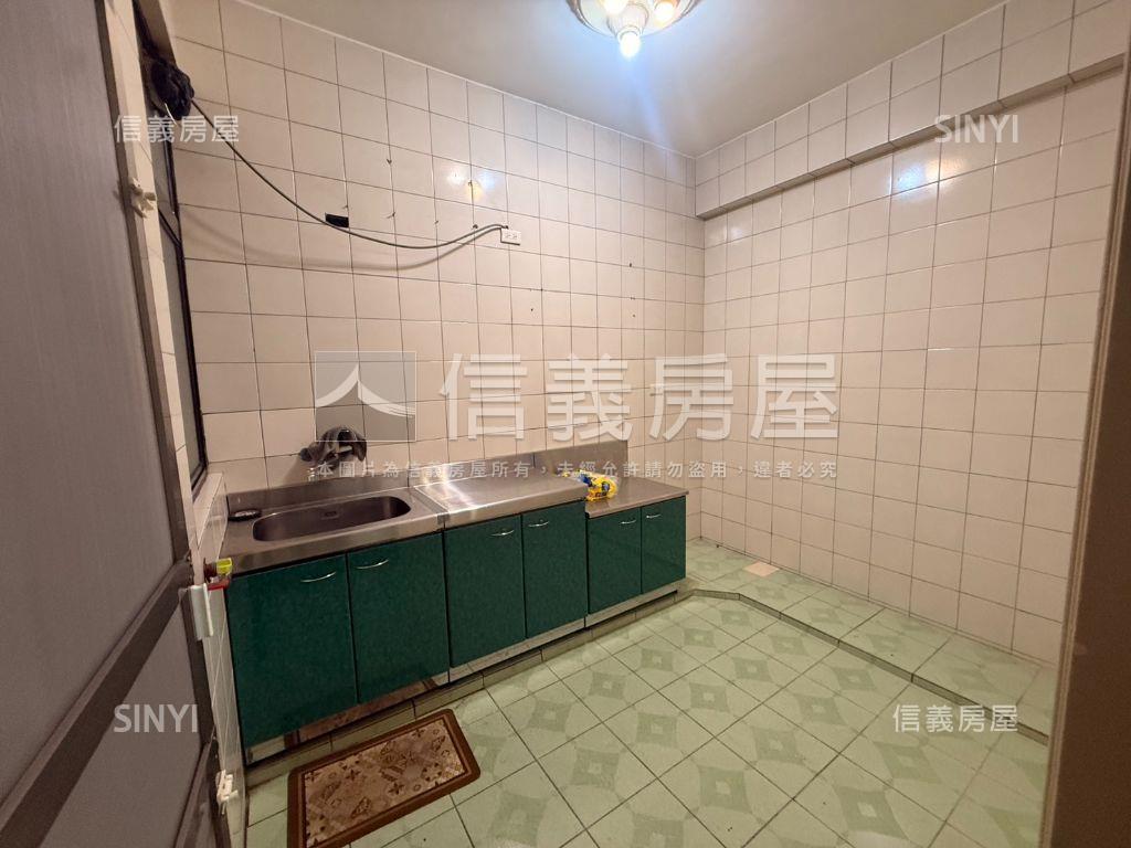 中平路一樓方正美寓房屋室內格局與周邊環境