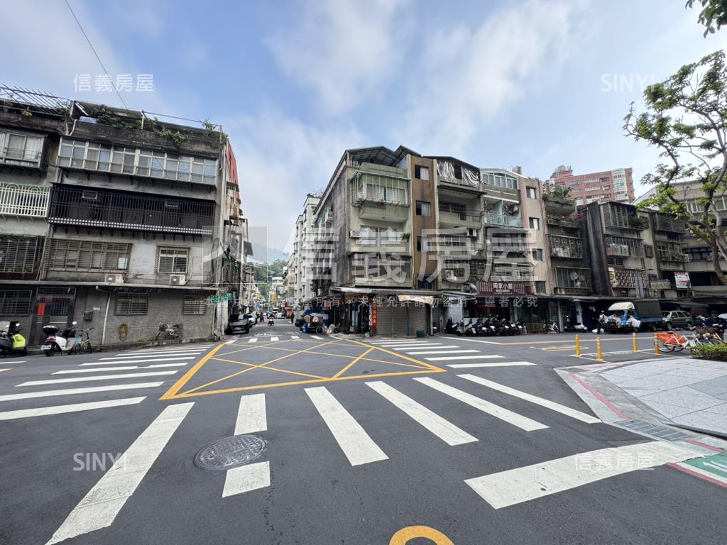 新案★虎林街華廈★有頂加房屋室內格局與周邊環境
