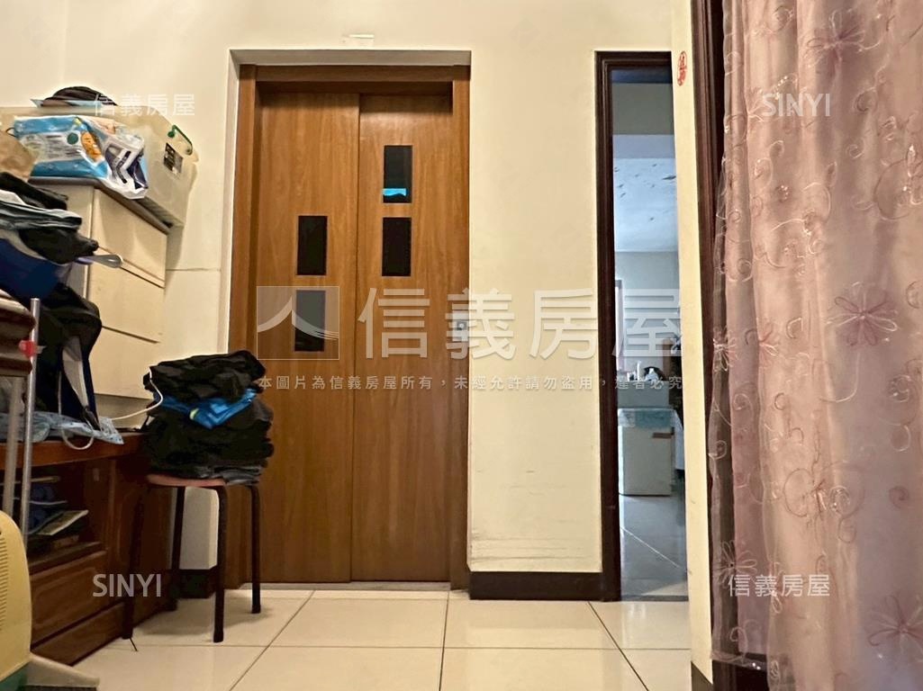 康橋伯爵五期電梯車庫別墅房屋室內格局與周邊環境