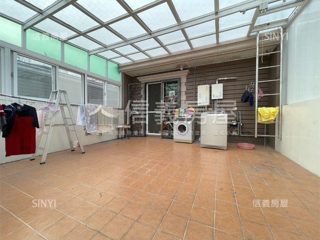 康橋伯爵五期電梯車庫別墅房屋室內格局與周邊環境
