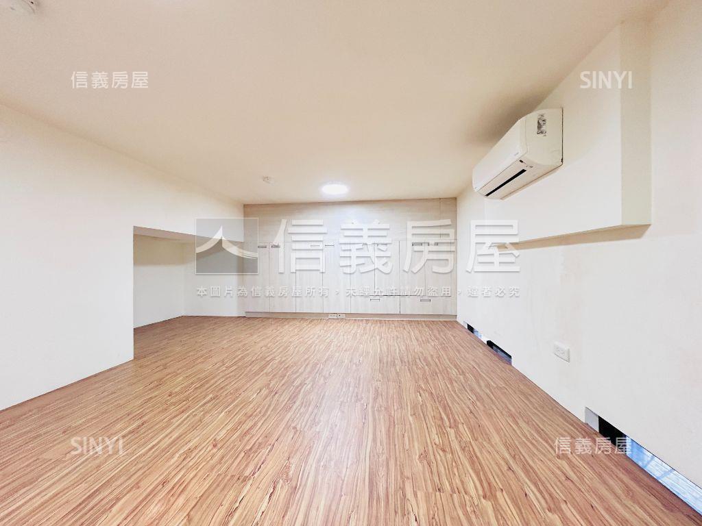 京王邊間３面採光挑高戶房屋室內格局與周邊環境