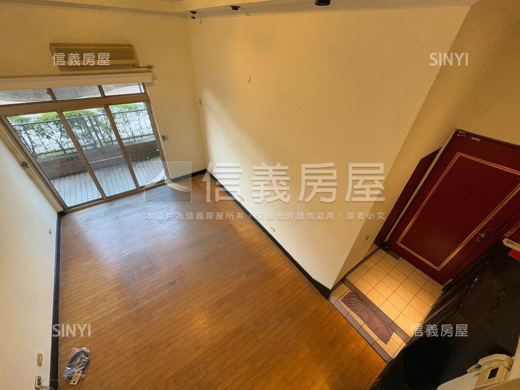 涵煙翠挑高一樓好空間房屋室內格局與周邊環境