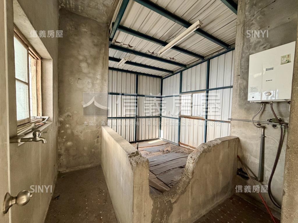 文化中心三角窗透店房屋室內格局與周邊環境