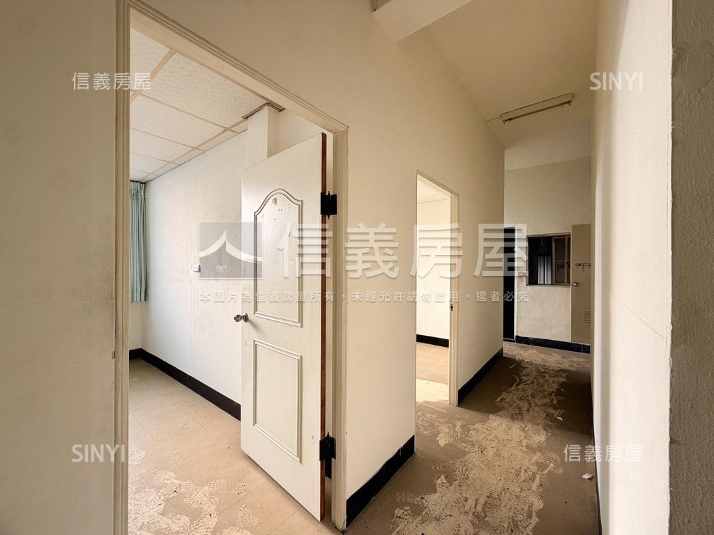 文化中心三角窗透店房屋室內格局與周邊環境