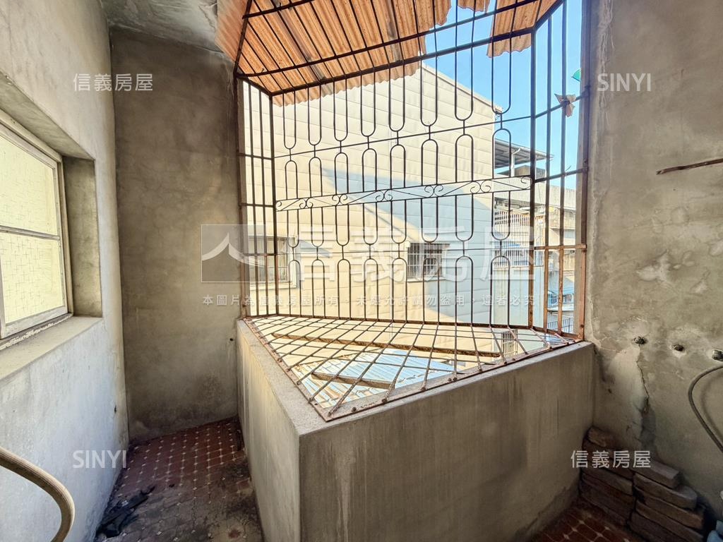 文化中心三角窗透店房屋室內格局與周邊環境