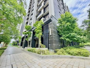 名軒約２５米面寬收租店面
