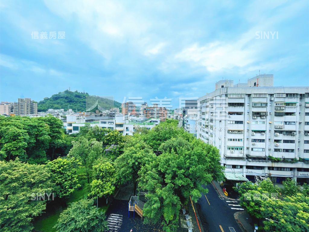 公園景觀電梯四房美屋房屋室內格局與周邊環境