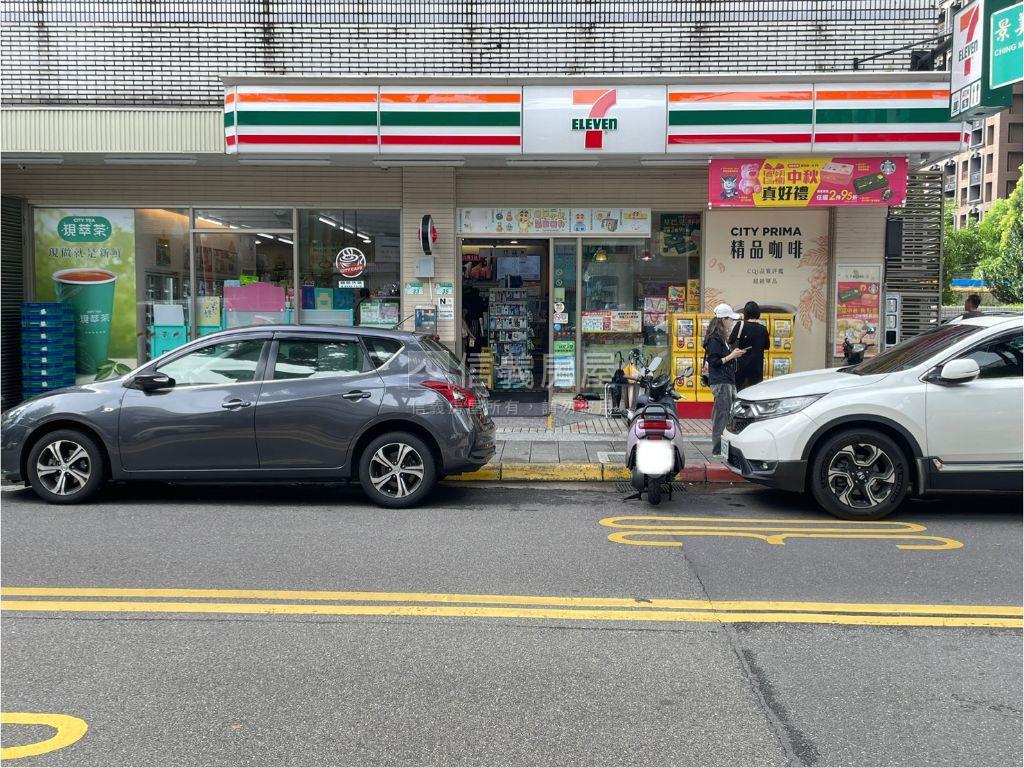 公園景觀電梯四房美屋房屋室內格局與周邊環境