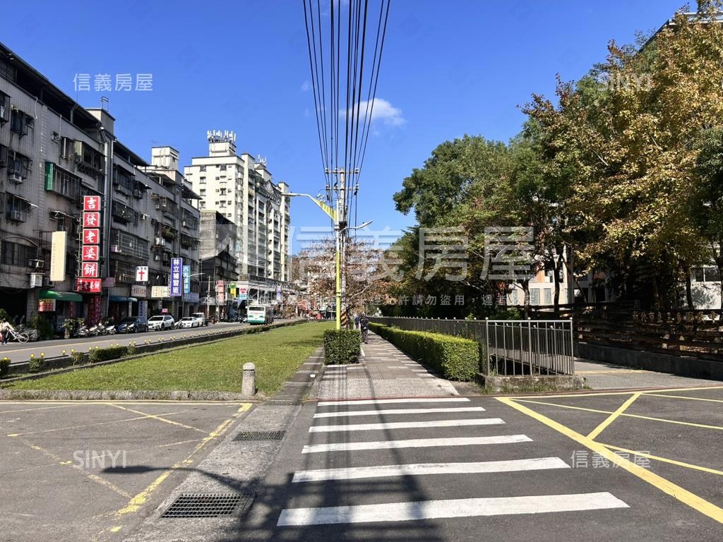 三多國中．電梯華廈３房房屋室內格局與周邊環境