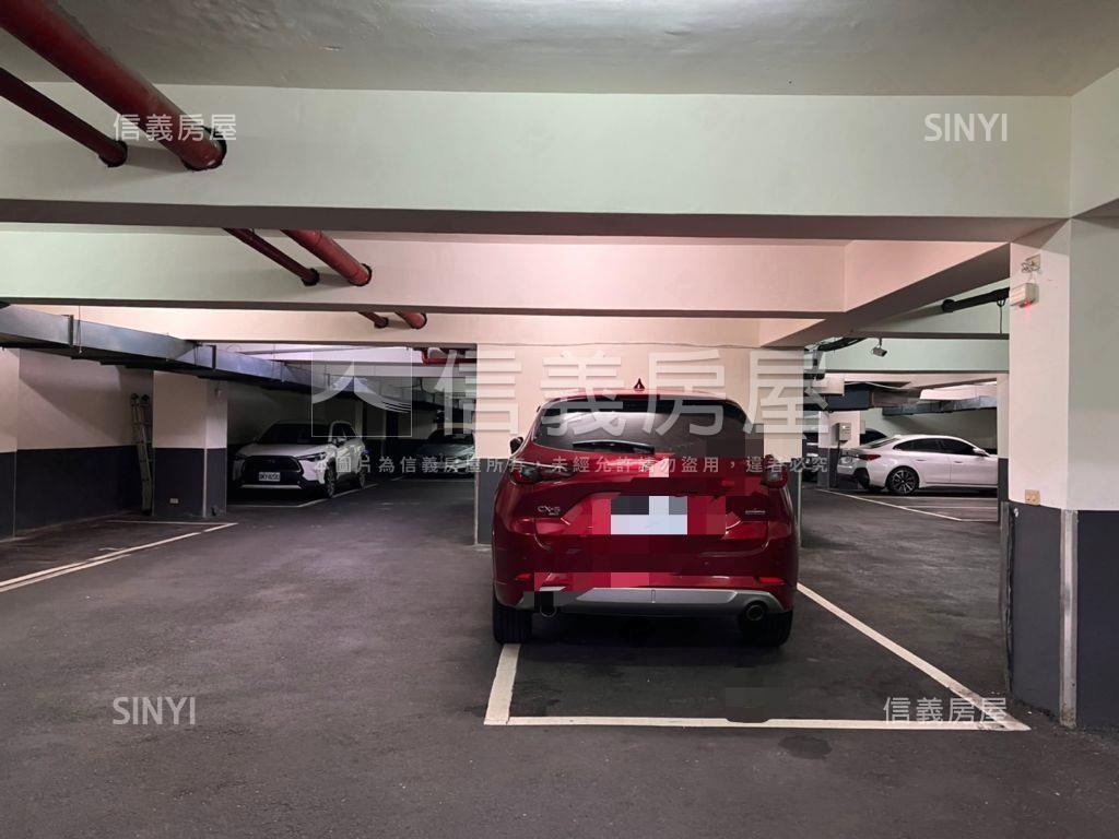萬隆藝術家三房車位房屋室內格局與周邊環境