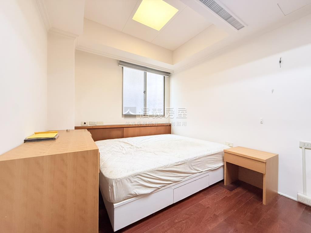 五權國小旁精美大三房房屋室內格局與周邊環境